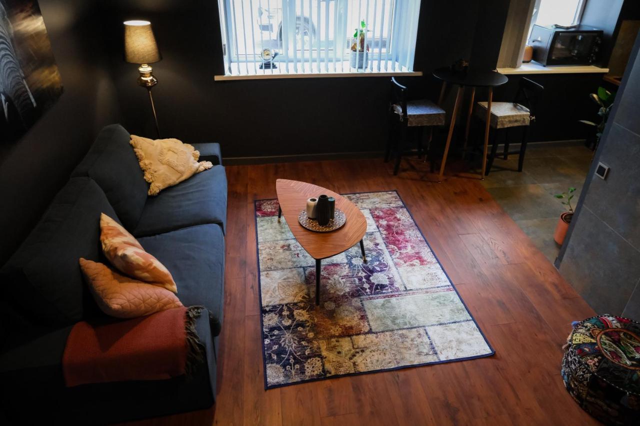 Апартаменты Silti, Atjaunoti Dzivokli Tuvu Centram - 1St Floor Рига Экстерьер фото